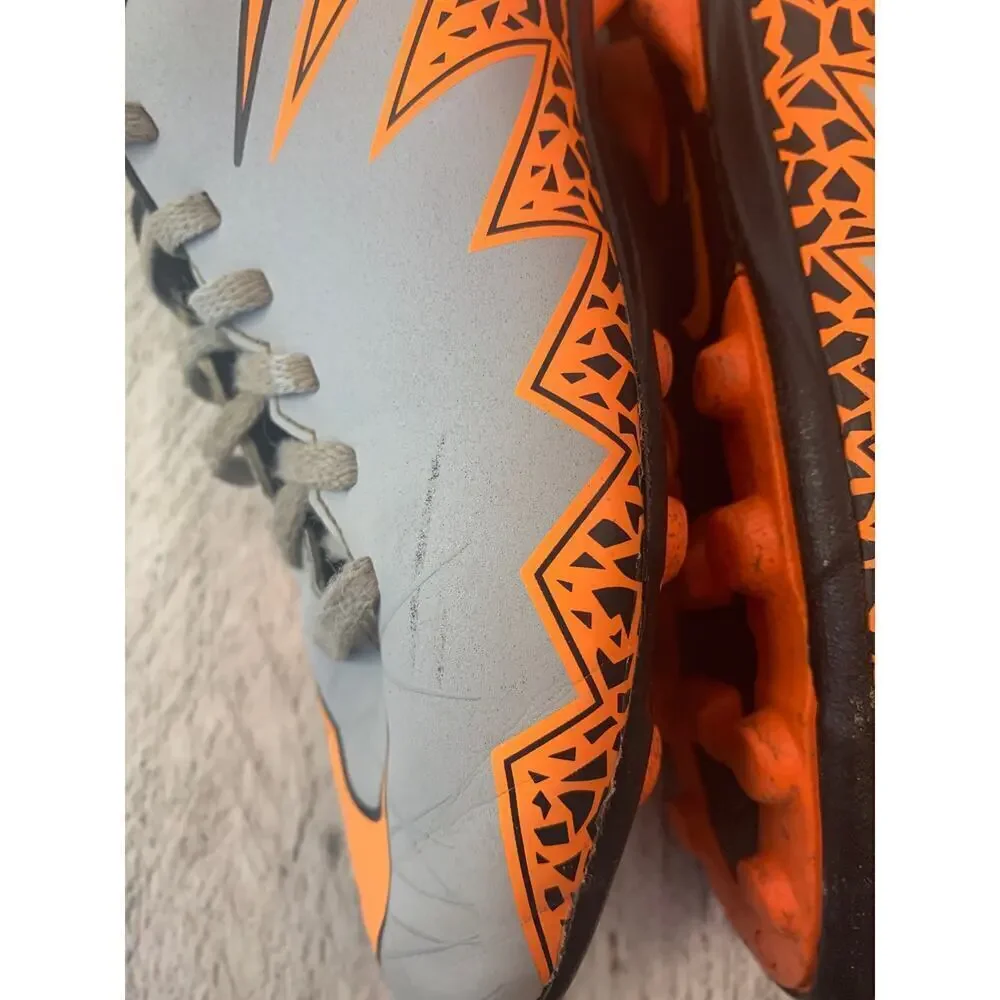 NIKE Unisex Kids HyperVenom Phelon II Soccer Cleats / Size: 3Y